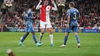 Scorende Slavia-spits ergert zich: 'Ajax kwam hier om kwaliteit van ons gras te testen'