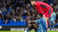 Stand Europa League: Ajax loopt ondanks verlies weinig schade op, FC Twente moet aan de bak