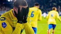 Ihattaren schiet RKC Waalwijk vanaf strafschopstip naar punt tegen sc Heerenveen