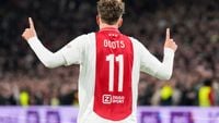 Godts ondanks blessure gelukkig bij Ajax: 'Ik lig er niet superlang uit'