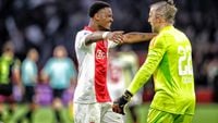 Stekelenburg niet verbaasd door Farioli's keuze voor Pasveer: 'Ik vind het juist heel logisch'