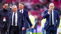 Van Gaal vindt terugkeer oude Ajax-logo geweldig: 'Ik vind dit echt het mooiste logo'