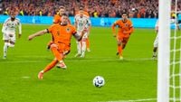 Nederland wint na reanimatie in dug-out tegenstander met 4-0 van Hongarije