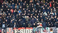 AT5 doet onderzoek naar F-side van Ajax: 'De grip op de harde kern is slechts beperkt'