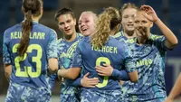 Ajax Vrouwen sluit matig Eredivisieseizoen af met zege op Excelsior