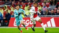 Akpom heeft moeite met nieuwe rol: 'Is lastig geweest om me daar aan te passen'