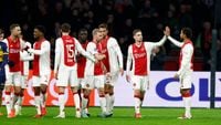 Ajax zakt in tweede helft ver terug, maar wint wel van hekkensluiter RKC Waalwijk