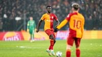 Galatasaray boekt moeizame zege op stadgenoot Basaksehir