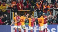 Galatasaray verstevigt koppositie na nipte overwinning op laagvlieger