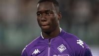 Geruchtenmolen: Ajax gelinkt aan Fiorentina-rechtsback Kayode