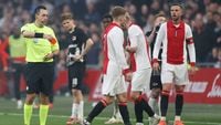 Ajax mag kampioen worden van Van Hanegem: 'Maar laat competitie wel eerlijk verlopen'