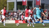 Ajax O19 legt het in eerste oefenwedstrijd af tegen fysiek sterke Anderson University O23