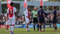 Tilborg na blessureleed trots op eerste profcontract bij Ajax: 'Meestal word je dan weggestuurd'