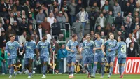 Ajax geeft voorsprong in absolute slotfase weg en heeft landstitel niet meer in eigen hand