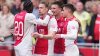 Routinier van Ajax aangepakt: 'Zondag was het echt een aanfluiting, alleen maar zeiken'