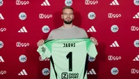 Jaros koos mede door Heitinga voor Ajax: 'Heel handig om ergens te komen waar je trainer kent'