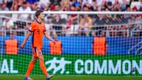 Rondom Ajax: De Jong kan lachen om vergelijking met Regeer: 'Hij heeft goed afgekeken bij mij haha'