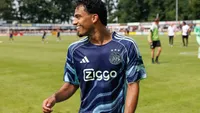 Wijndal heeft weer reden tot lachen bij Ajax: 'Ben steeds fitter en kom er elke wedstrijd lekkerder in'