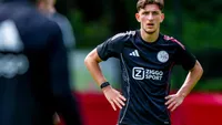 Kaplan en Heerkens spelen mee tijdens grote oefenzege Jong Ajax; Van der Vaart maakt hattrick