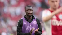 'Ajax houdt Brobbey buiten wedstrijdselectie wegens transferperikelen'