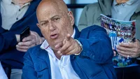 Van Gelder zag 'schandalig' Ajax zonder enige lijn in het spel: 'Dat was beangstigend'