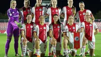 Rondom Ajax: Ajax Vrouwen moet vaste waarde maanden missen vanwege zware knieblessure