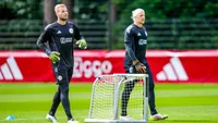 Heitinga verrast bij Ajax: Pasveer en McConnell starten tegen Chelsea; Baas op nieuwe positie