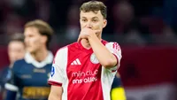 Rondom Ajax: Stevige confrontatie tussen Regeer en Ajax-supporters na Go Ahead Eagles-thuis