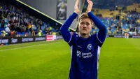 Rijkhoff scoort erop los als 'tien' bij Almere City: 'Nog geen idee wat de plannen zijn bij Ajax'