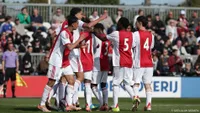 Ajax O17 begint goed aan de Future Cup met overtuigende overwinning op Sporting Portugal