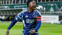 Jong Ajax-captain trots ondanks nederlaag: 'Zijn niet zomaar gasten van Amsterdam'