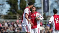 Garnier is rolmodel bij Ajax: 'Ben ervan overtuigd dat ik een mooie toekomst heb bij deze club'