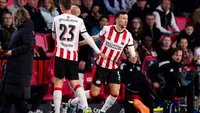 Rondom Ajax: PSV moet het in uitduel met Ajax volgende week doen zonder geschorste sterkhouder