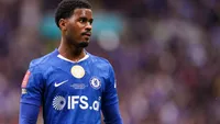 Buitenland: Oud-Ajacieden strijden op slotdag Premier League om Europese tickets