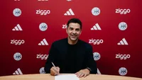 Ajax kondigt langverwachte komst Míchel aan: Spaanse oefenmeester tekent tot 2028