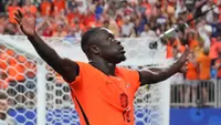 Perez ziet in Brobbey ideale Oranje-spits: 'Is nu een aanspeelpunt, legt de bal af en weg is hij'