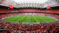 Ajax presenteert programma van Open Dag 2026: open training en 'uniek kijkje in de spelersbus'