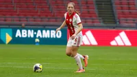 Rondom Ajax: Ajax Vrouwen ziet Van de Velde naar Duitsland vertrekken