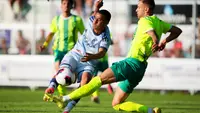 Ouazane helpt Ajax aan eerste zege van voorbereiding; Henrique maakt officieus debuut