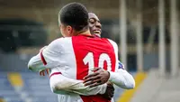 Ouazane is 'superblij' bij Ajax: 'Heb geleerd hoe de voetbalwereld écht in elkaar zit'