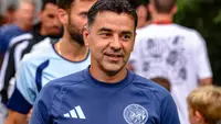 Preseason: Míchel heeft handen vol aan spelers die niet in zijn speelstijl passen en komt spitsen tekort