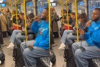 Zanger Ronis Goliath doet nummer 'Stand by Me' in de metro van Berlijn