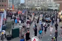 Chaos in Scheveningen: boulevard verandert in slagveld na massale vechtpartij jongeren