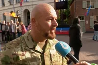 Marco Kroon greep in bij Bevrijdingsdag in Wageningen, maar geeft de shine aan andere veteranen