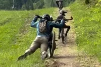 Sleeplift voor MTB’ers en downhill-rijders is ideaal – als je ’m eenmaal doorhebt