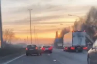 Inhaalactie op slingerende auto zorgt voor een crash