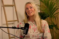 Sarah Warnaar was te gast bij podcast Blissful Babbels en zegt echt hele wijze dingen