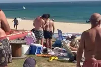 Spanjaard kreeg de vraag of hij de rug van zijn maat even in wilde smeren…