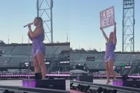 Emma Heesters deelt geweldig nieuws tijdens optreden: "Ik ben beter"