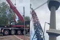 Hele grote kraan naast de Euromast in Rotterdam, maar voor wat?